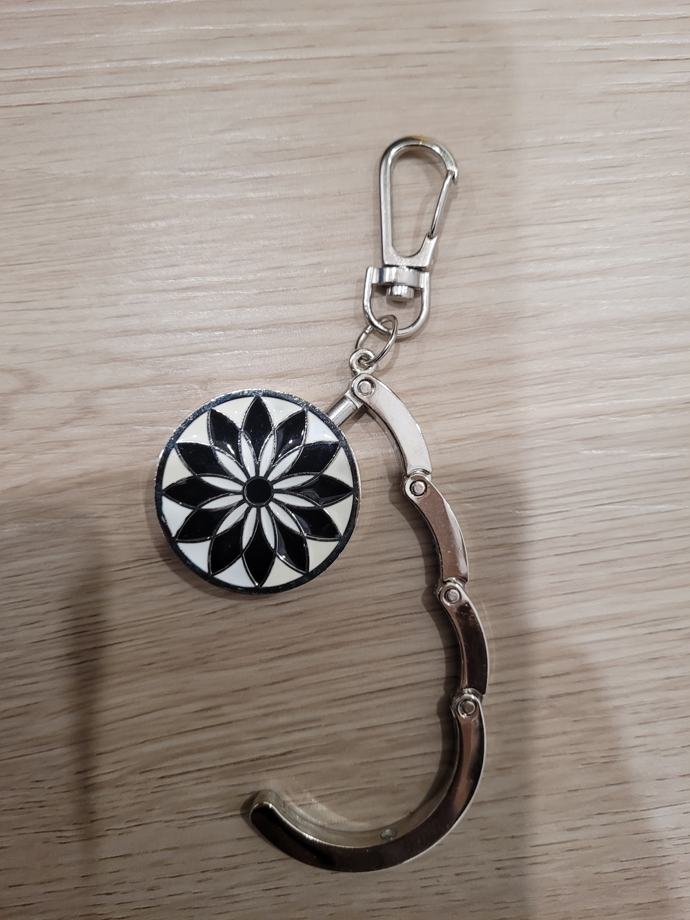 Fossil Leather Sofia Dog Keychain Bag Charm + Foldable Table Purse Holder - Picture 5 of 6